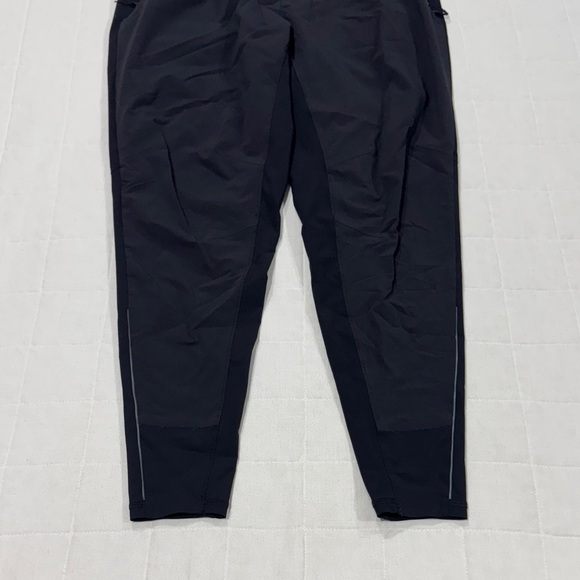 Lululemon Switch Up Pants - Picture 2 of 12
